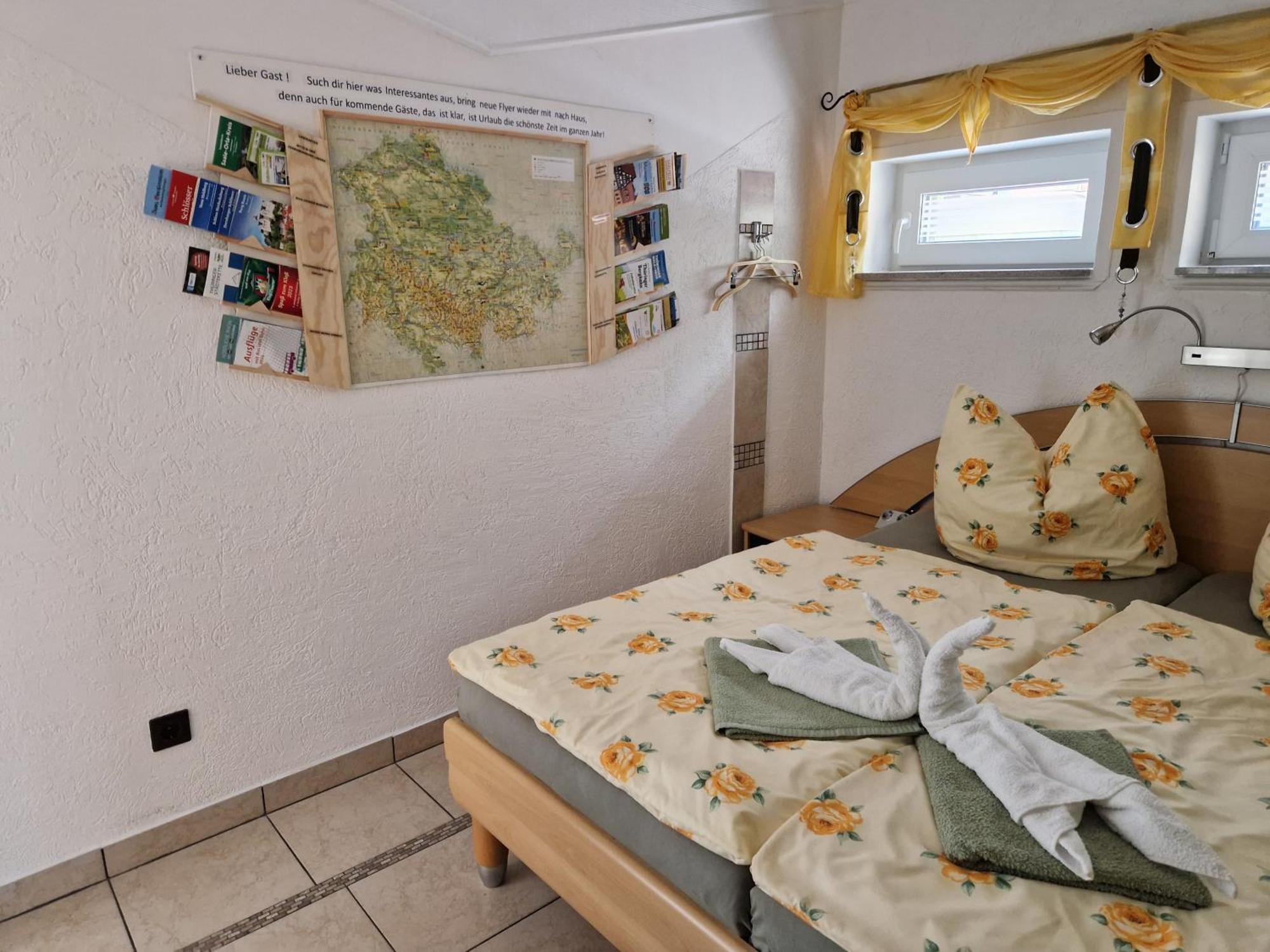 Ferienwohnung Am Oepitzer Berg Possneck Ngoại thất bức ảnh